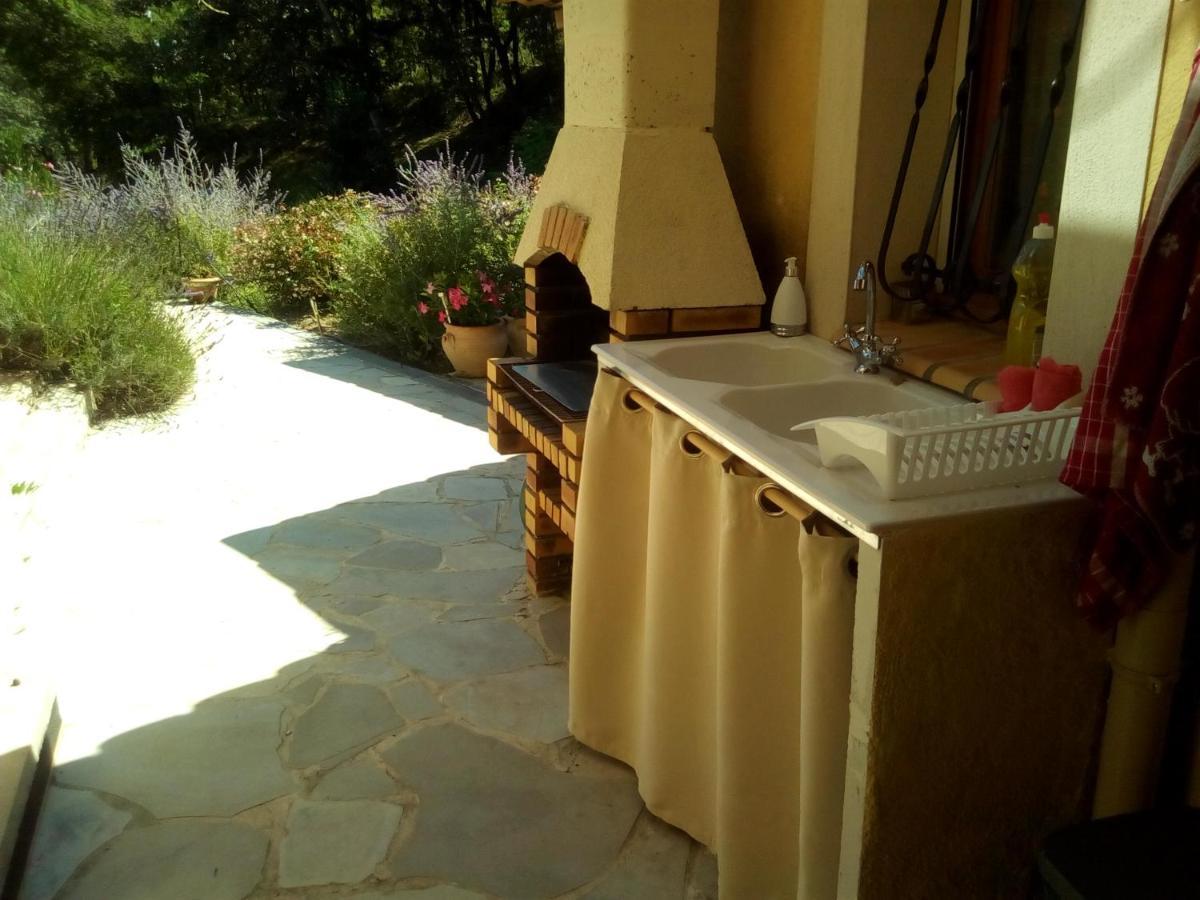 Les Cerises Bed & Breakfast Saint-Saturnin-d'Apt Ngoại thất bức ảnh