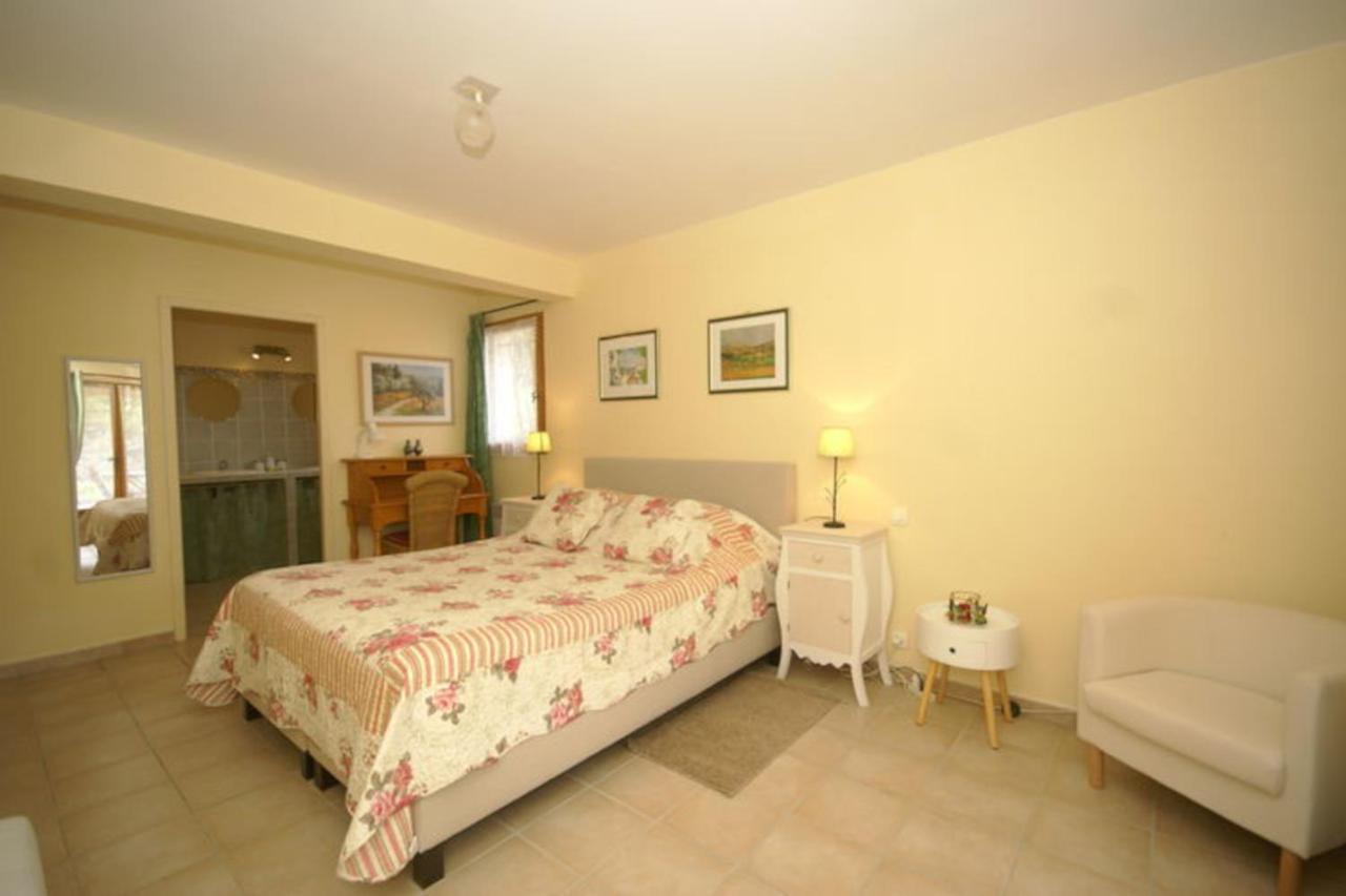 Les Cerises Bed & Breakfast Saint-Saturnin-d'Apt Ngoại thất bức ảnh